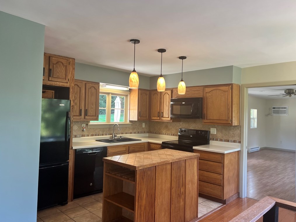 1589 Sleepy Hollow Rd, Indiana, PA 15701-9256