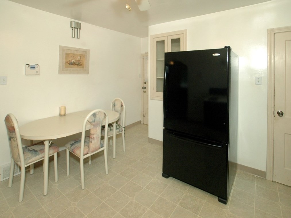 517 10th St, Monroeville, PA 15140-1101