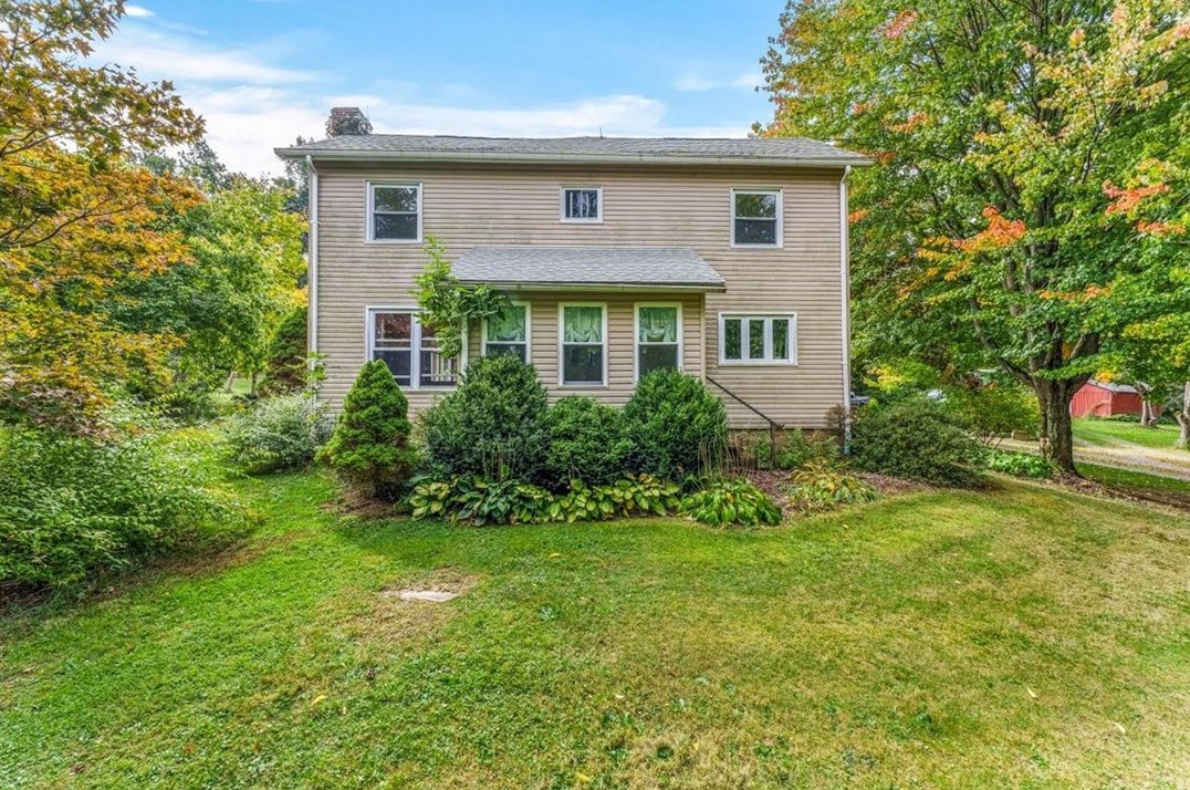 534 Mccullough Rd, Hermitage, PA 16150