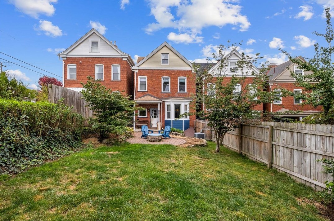 4021 Winterburn Ave, Pittsburgh, PA 15207-1158