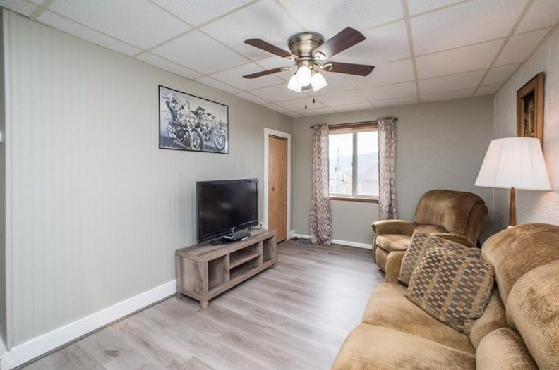 653 5th St, Monroeville PA  15140-1539 exterior