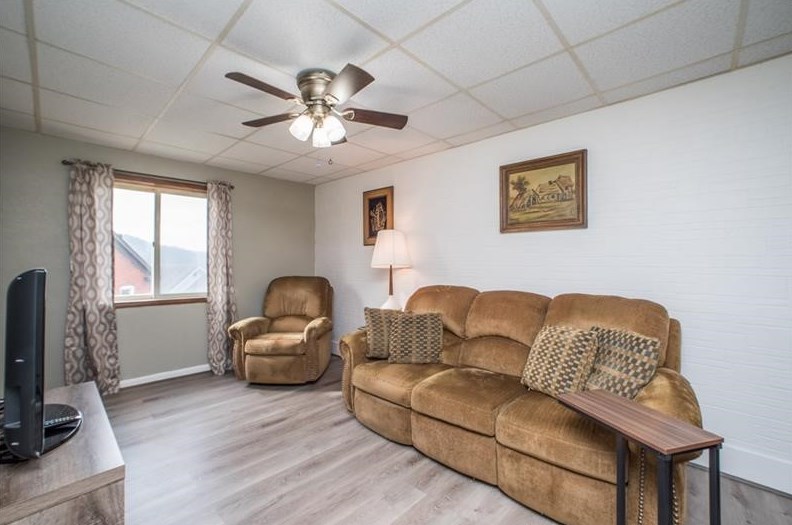 653 5th St, Monroeville PA  15140-1539 exterior