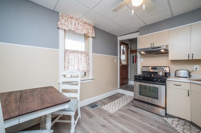 653 5th St, Monroeville PA  15140-1539 exterior