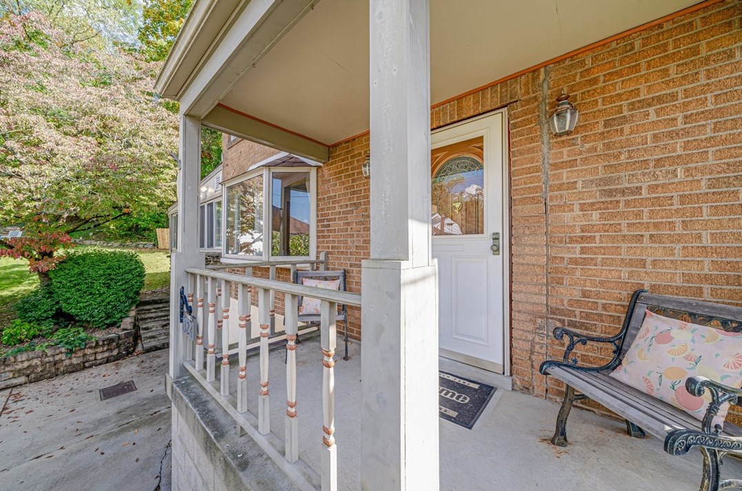 324 Ross Ave, Collier Township, PA 15106-3212