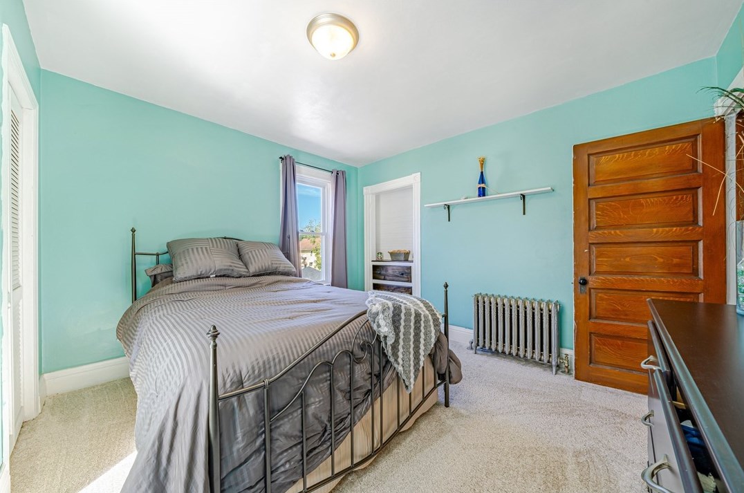 211 5 St, Youngwood PA  15697-1317 exterior