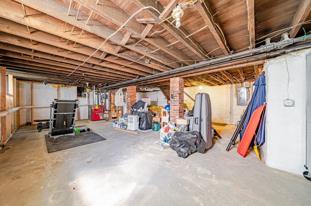 211 5 St, Youngwood PA  15697-1317 exterior