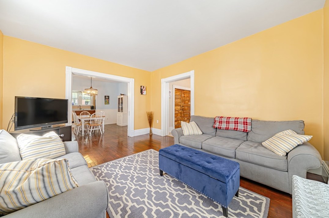 211 5 St, Youngwood PA  15697-1317 exterior