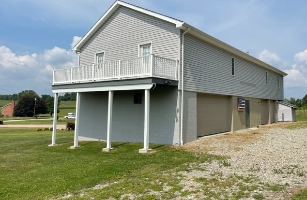 5 Country, West Newton, PA 15089