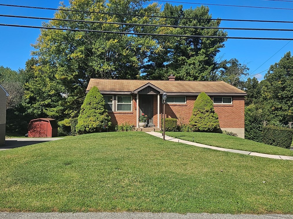 325 Westland Dr, Greensburg, PA 15601