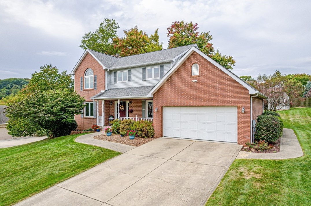 203 Meadow Spring Rd, Greensburg, PA 15601-6936