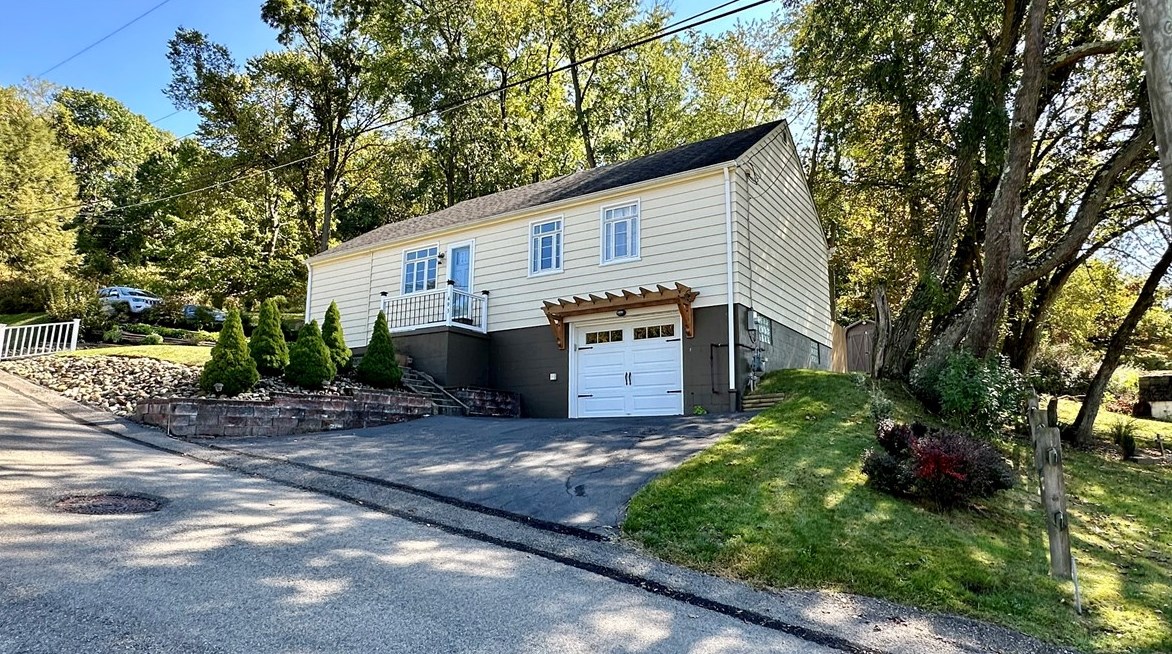 493 Birch Way, New Kensington, PA 15068