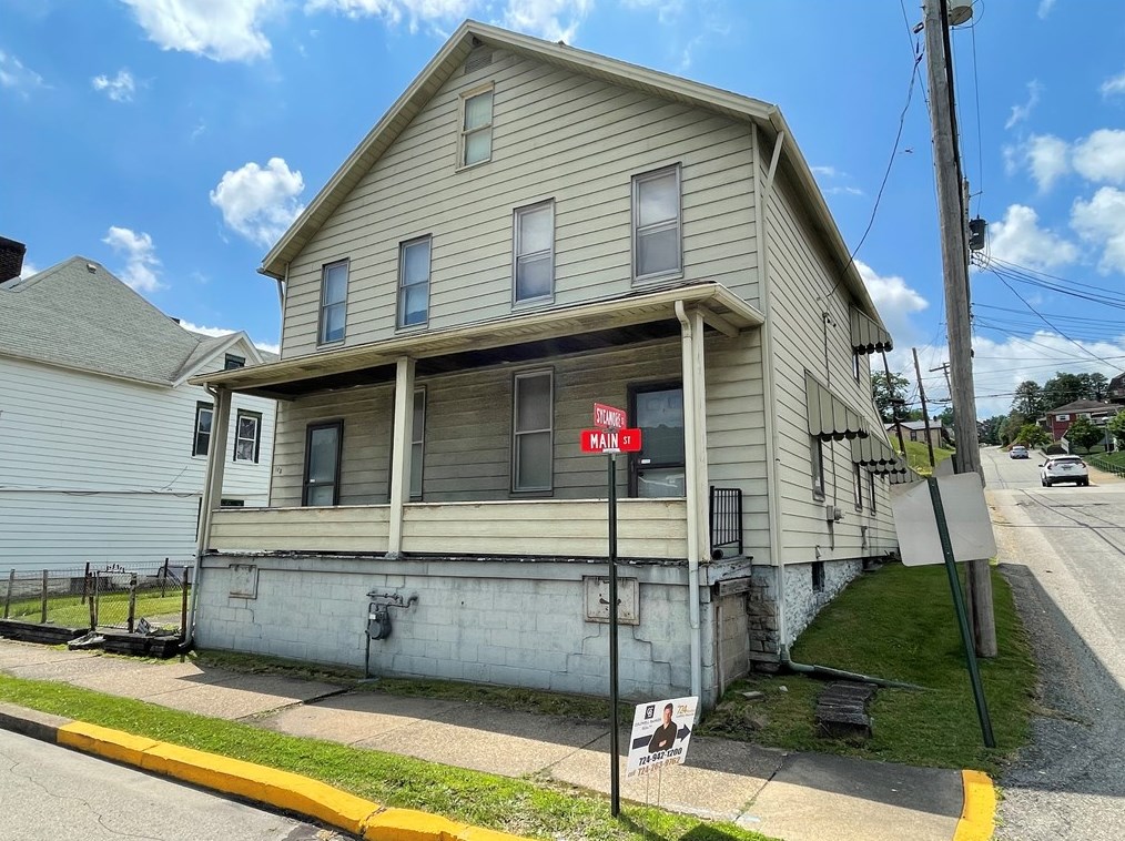 114 Main St, New Eagle, PA 15067-1130