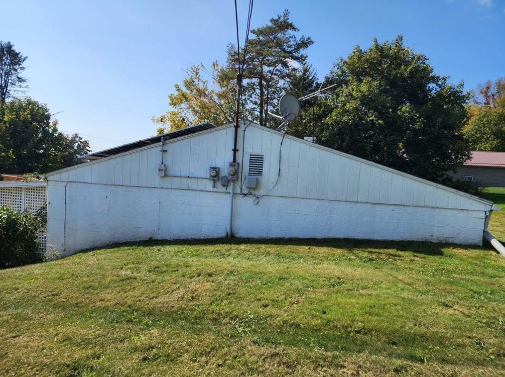 608 Meriline Ave, New Castle, PA 16101