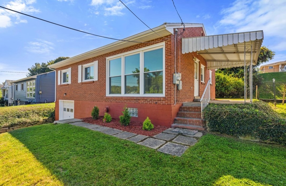 120 Phillips St, North Charleroi, PA 15022