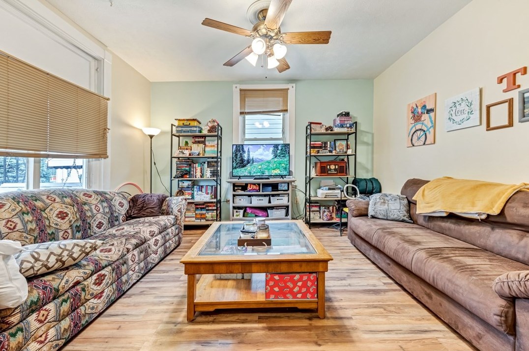 1341 2nd Ave, Conway, PA 15027