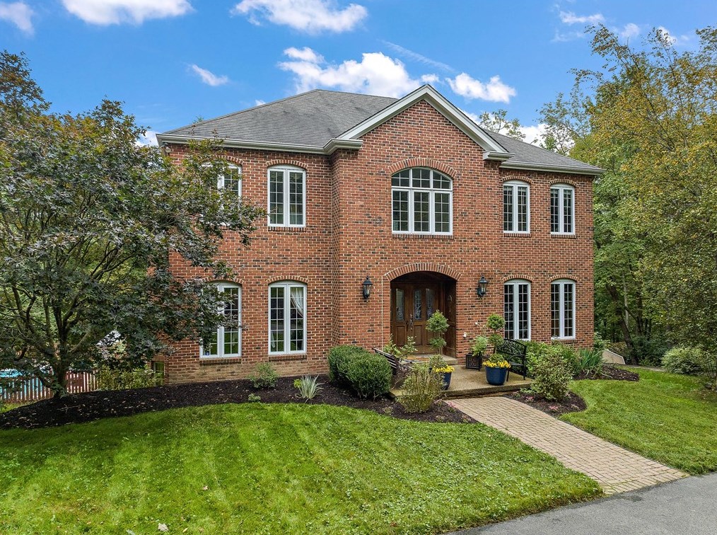 2055 Henry Rd, Sewickley, PA 15143