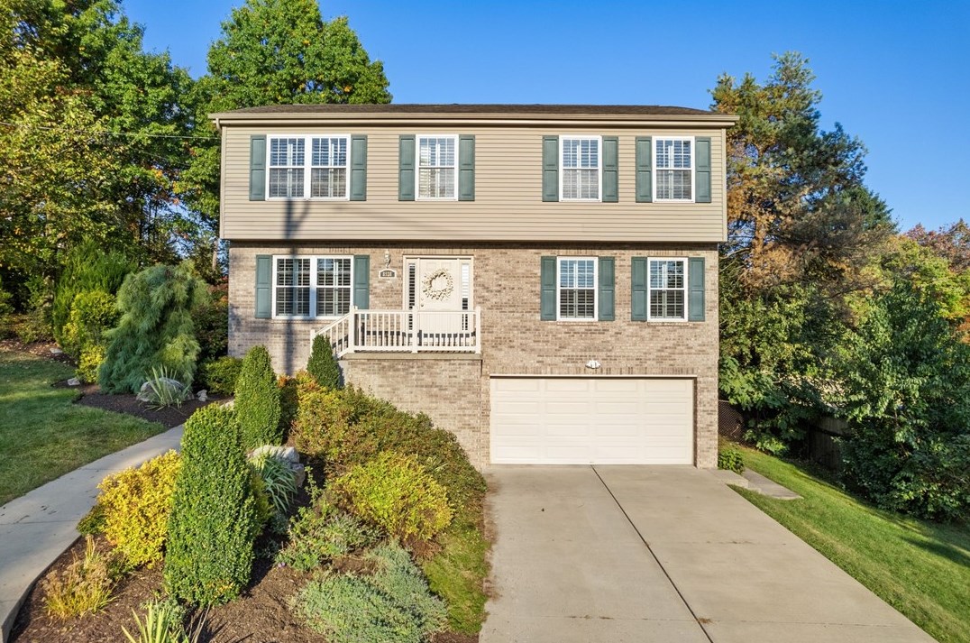 8938 Knoll St, Allison Park, PA 15101-2723