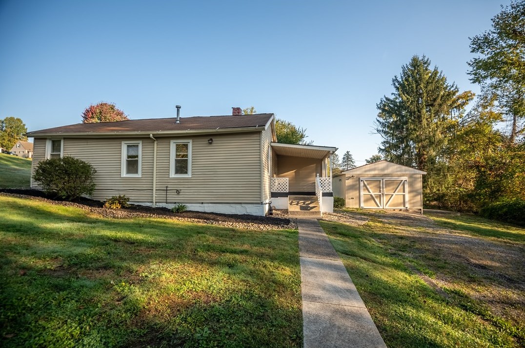 256 Marshall St, Hermitage, PA 16148
