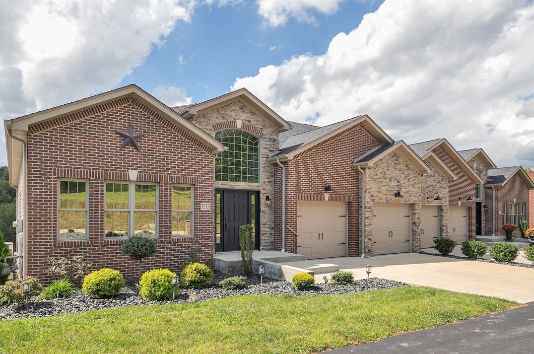 2722 Clay Pike, North Huntingdon, PA 15642