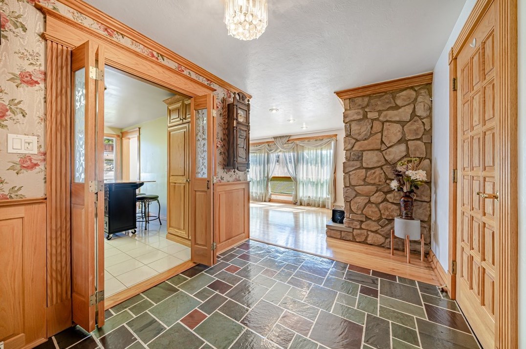 274 White School Rd, Greensburg, PA 15601