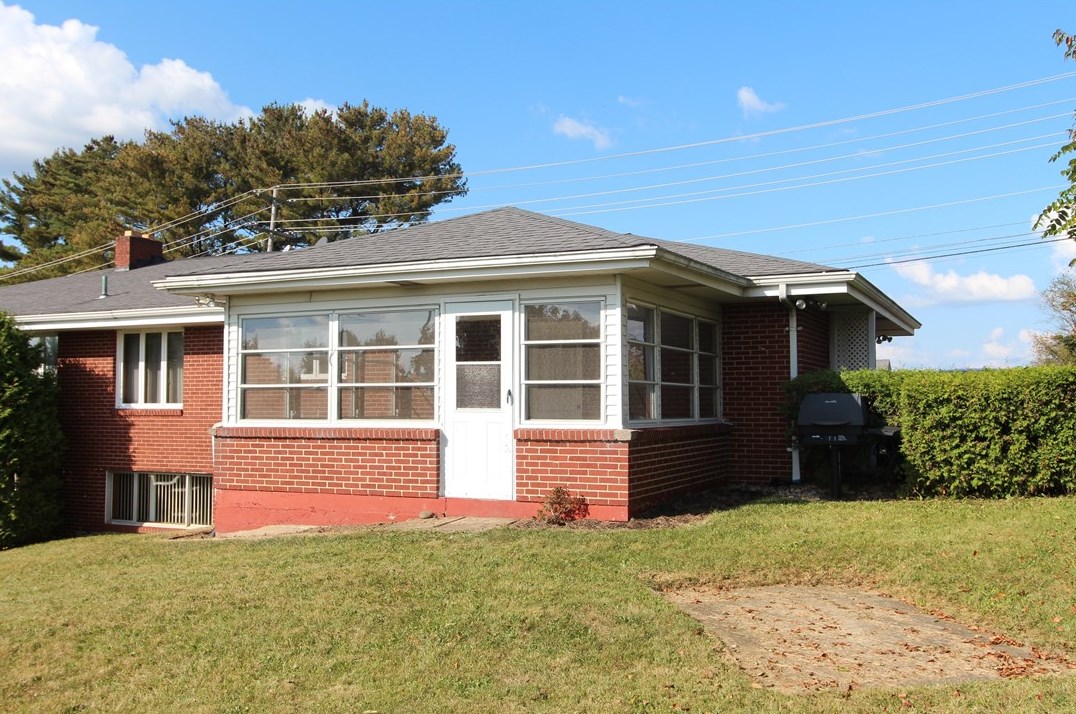 5067 Pennsylvania St, Export PA  15632-2536 exterior