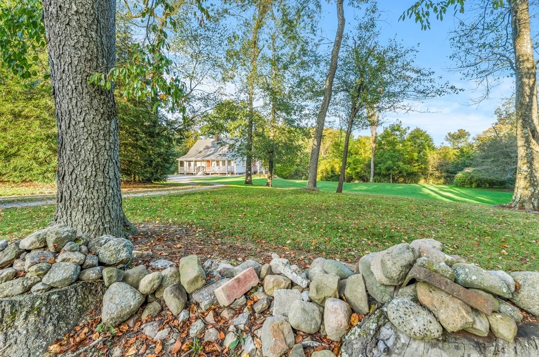 421 Mcclain Rd, Enon Valley, PA 16120-1213