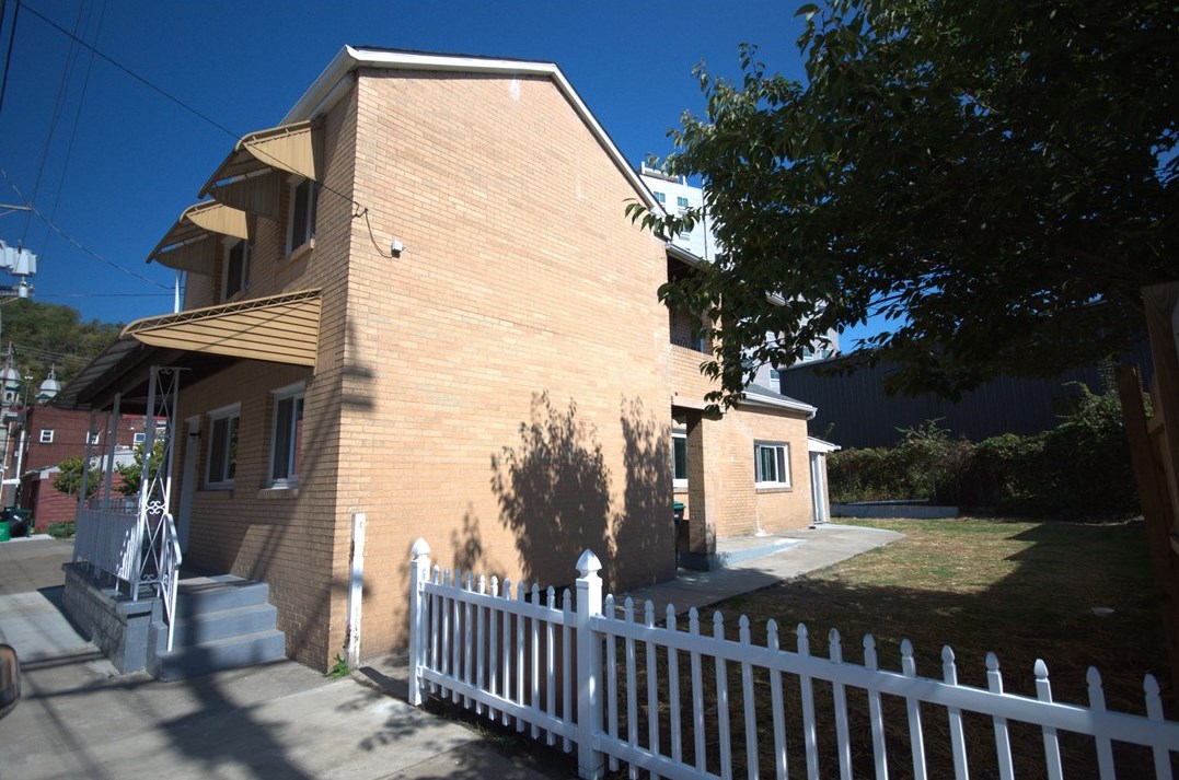 22 5th St, Pittsburgh, PA 15215