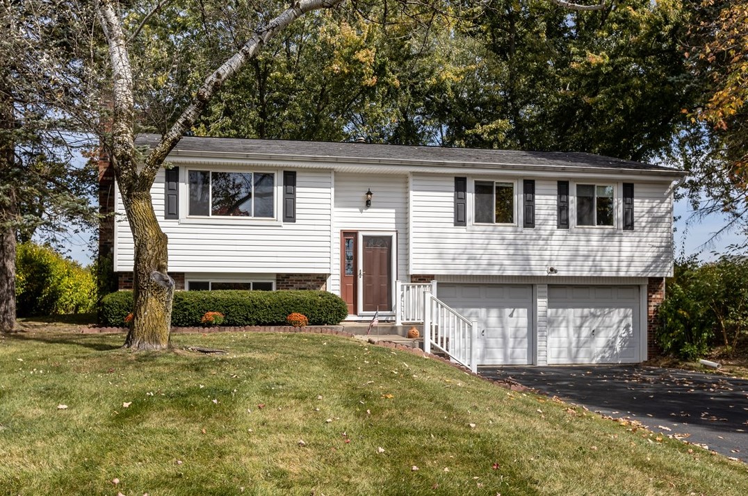 381 Freedom Rd, Freedom, PA 15042-2234