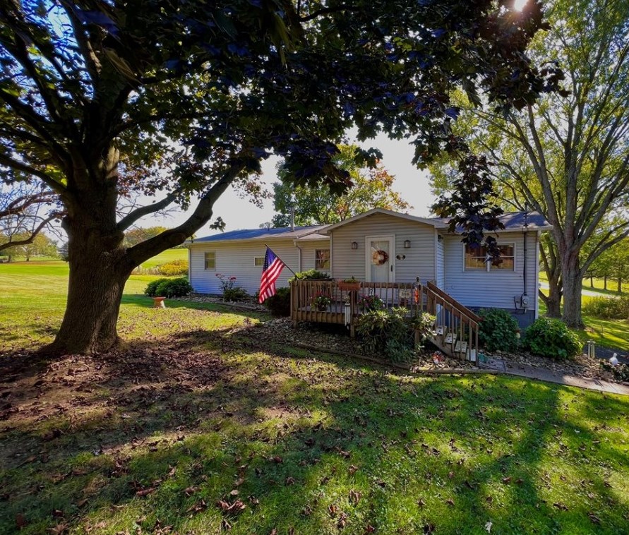 388 Iron Bridge Rd, Freeport, PA 16229