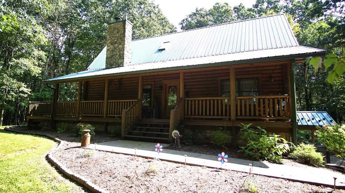 941 Birds Rd, Shelocta, PA 15774