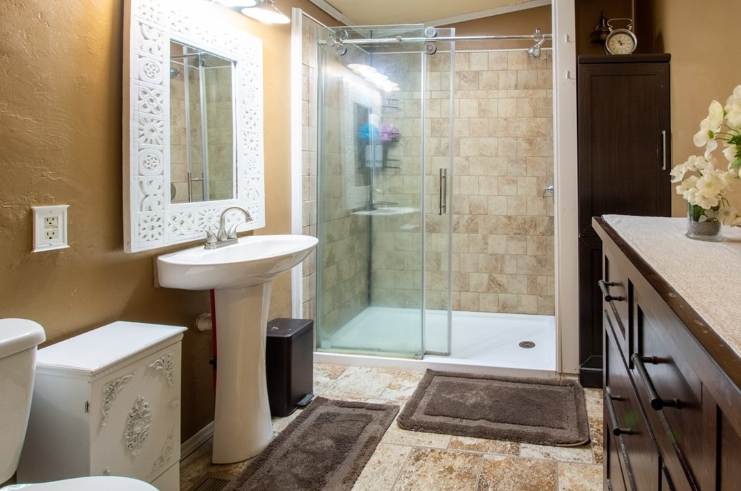 251 Acre Ave, Butler PA 16001-2649 exterior