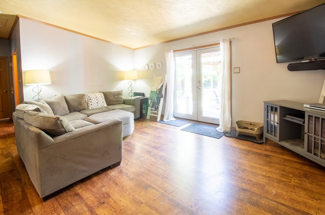 251 Acre Ave, Butler PA 16001-2649 exterior