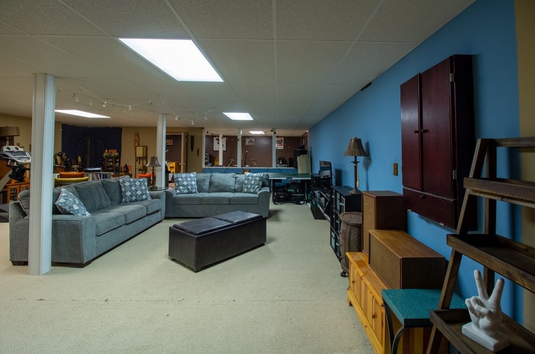 251 Acre Ave, Butler PA 16001-2649 exterior