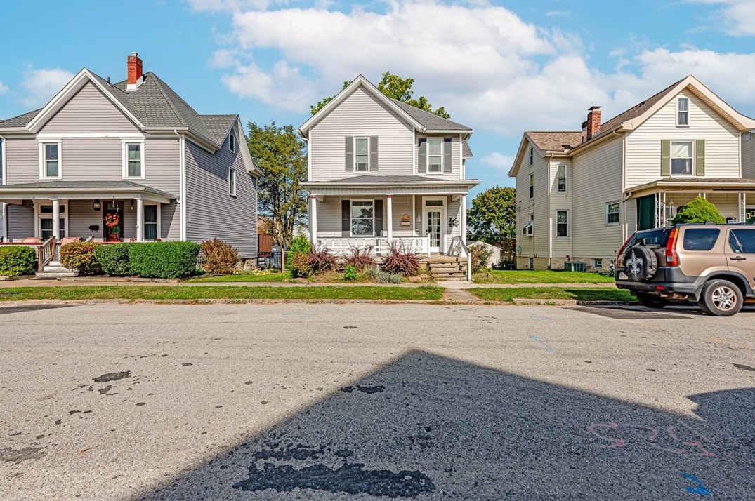519 Oakland Ave, Greensburg PA  15601-4033 exterior