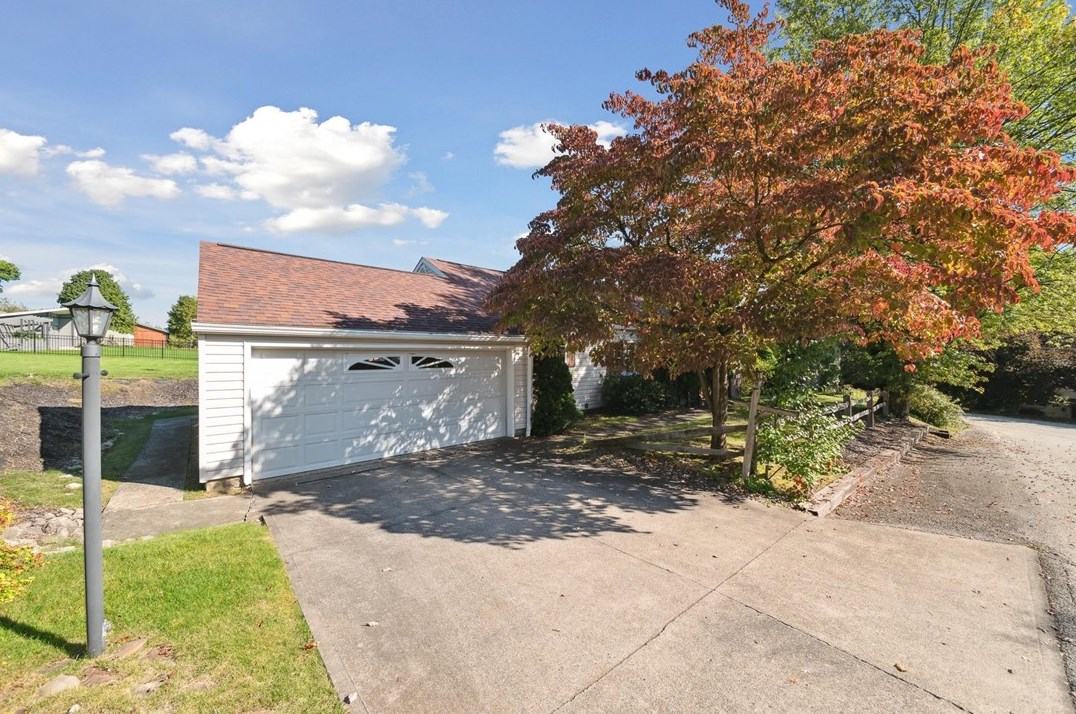 618 Ferne Dr, Kittanning, PA 16201