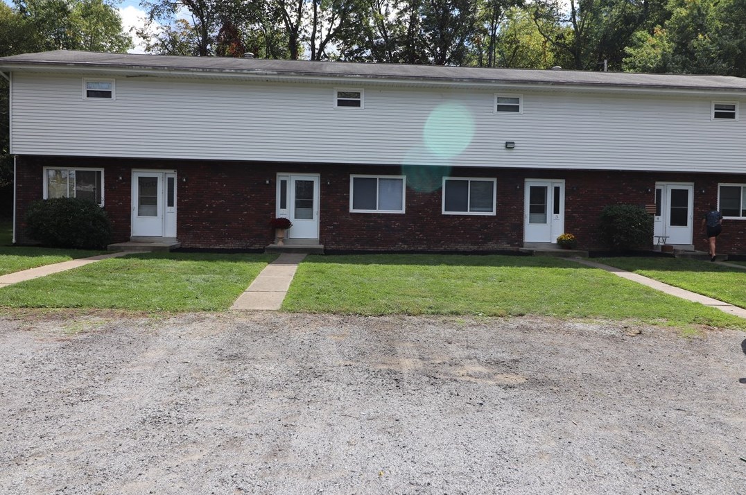 909 Chapel Rd, Monaca, PA 15061-2724