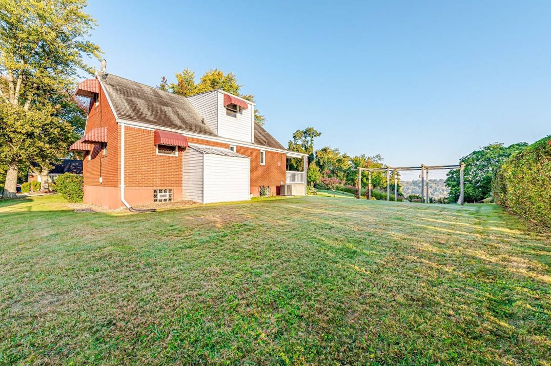 399 Cp St, North Huntingdon PA 15642-1333 exterior