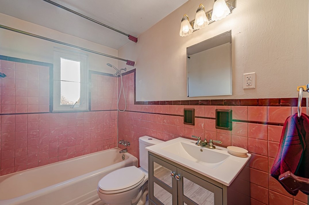 399 Cp St, North Huntingdon PA 15642-1333 exterior