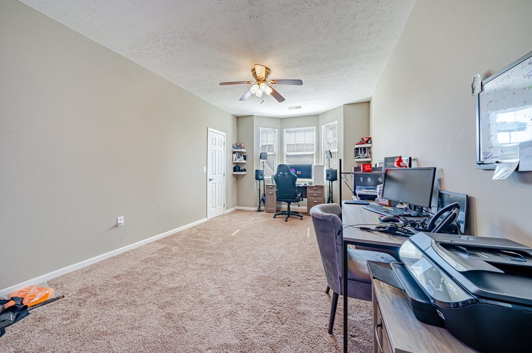 832 Eagle Pointe Dr, Canonsburg PA  15317-7519 exterior