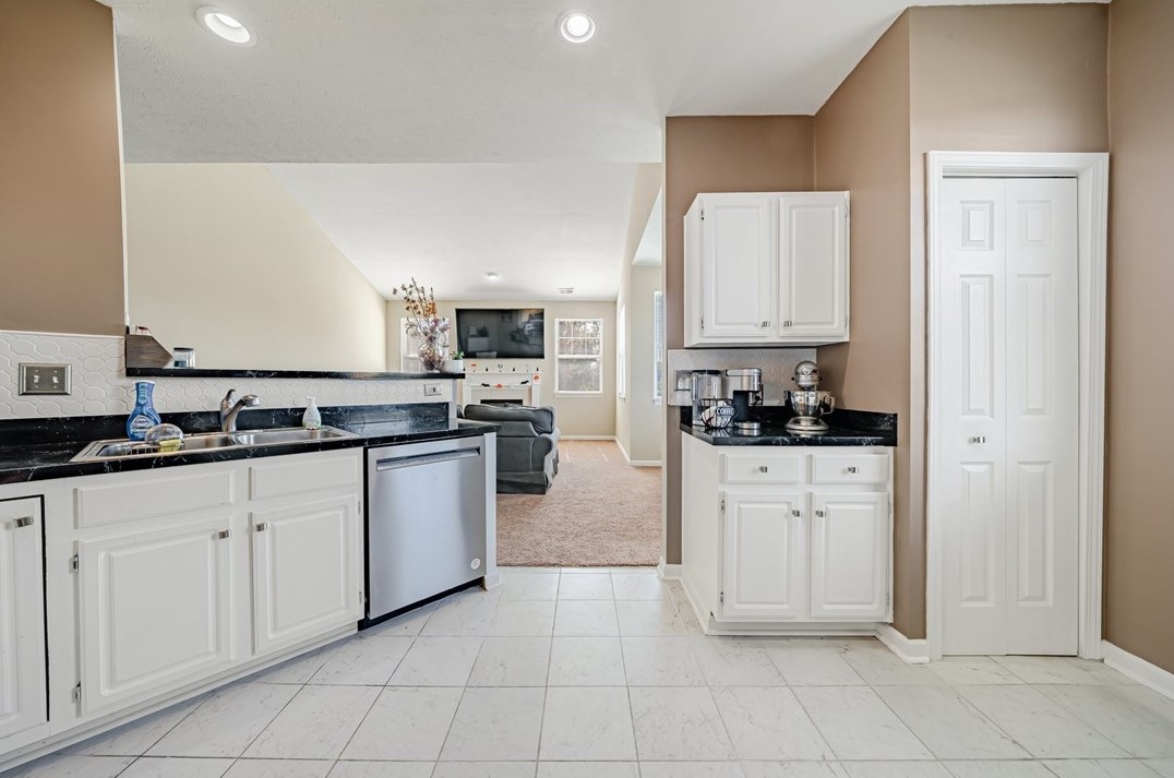 832 Eagle Pointe Dr, Canonsburg PA  15317-7519 exterior