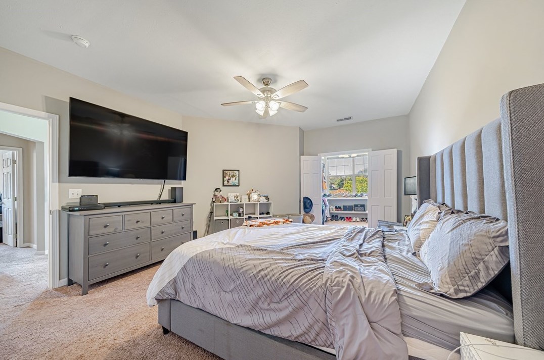 832 Eagle Pointe Dr, Canonsburg PA  15317-7519 exterior