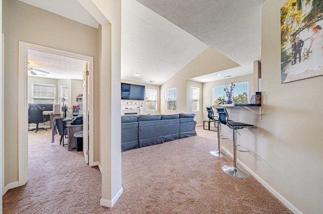 832 Eagle Pointe Dr, Canonsburg PA  15317-7519 exterior