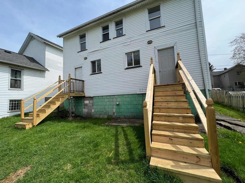 823 Harrison St, New Castle, PA 16101