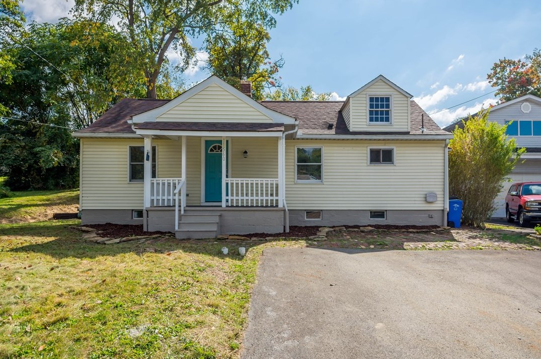 11560 Center St, North Huntingdon, PA 15642