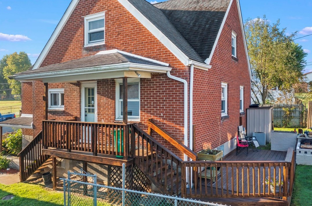133 Wylie Ave, Strabane, PA 15363-9605