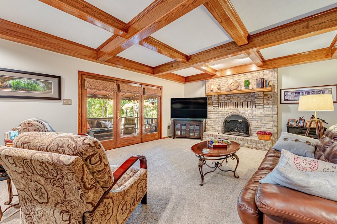 202 Lakeside Way, Greensburg, PA 15601-9782