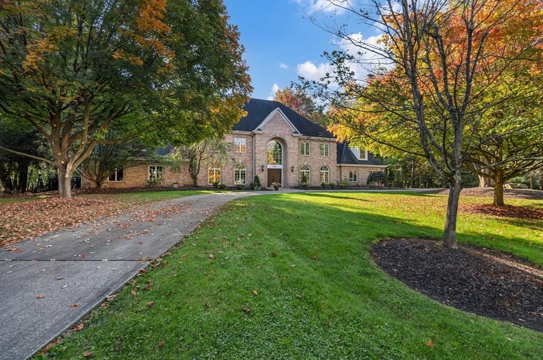 109 Burry Ave, Bradfordwoods, PA 15015