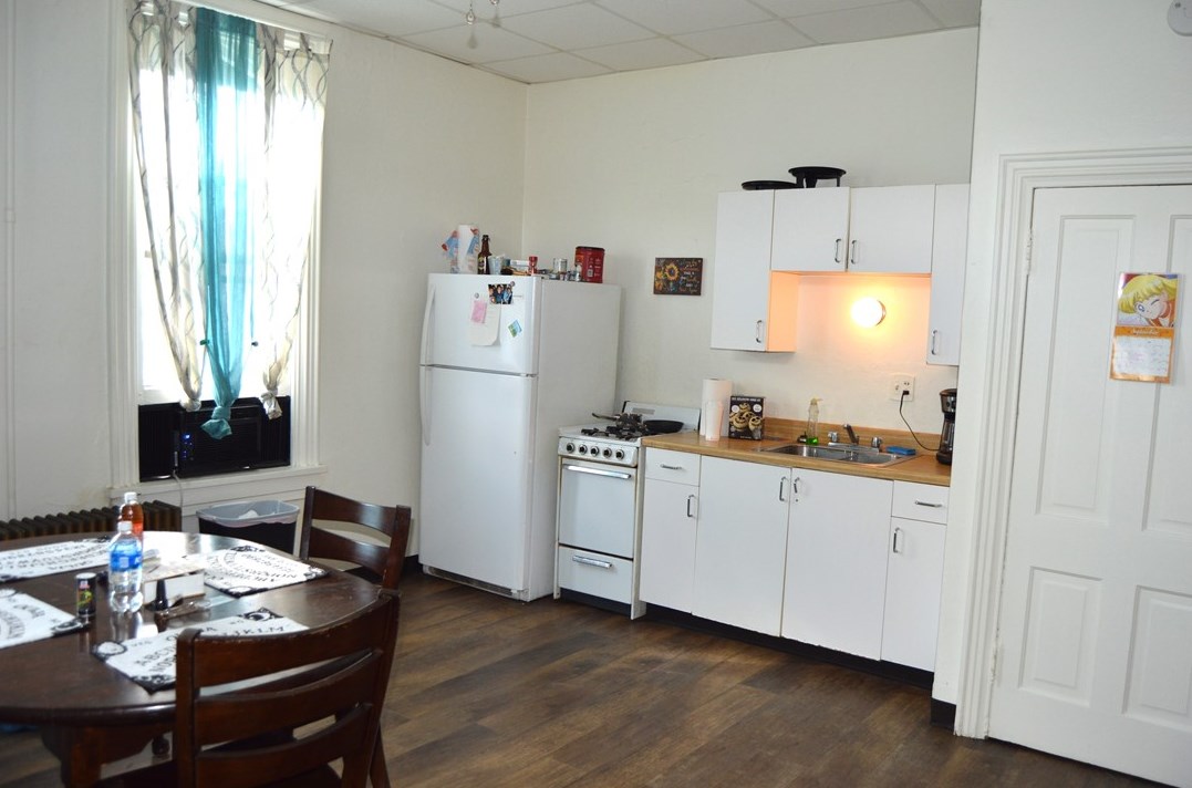 135 College St, Washington PA  15301-6713 exterior