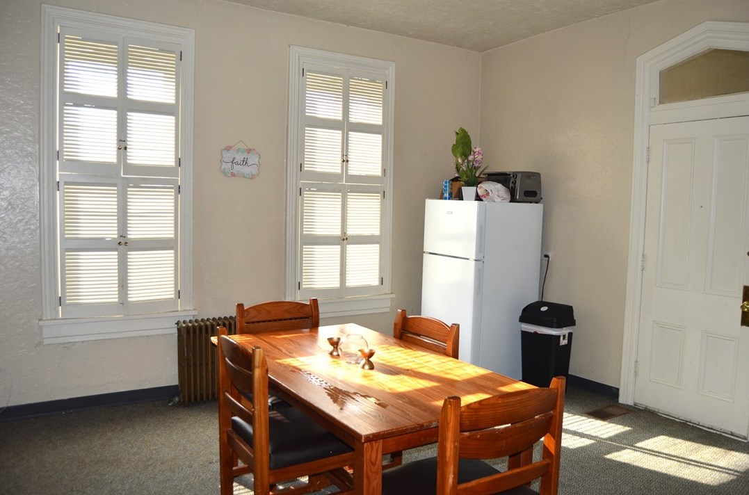 135 College St, Washington PA  15301-6713 exterior