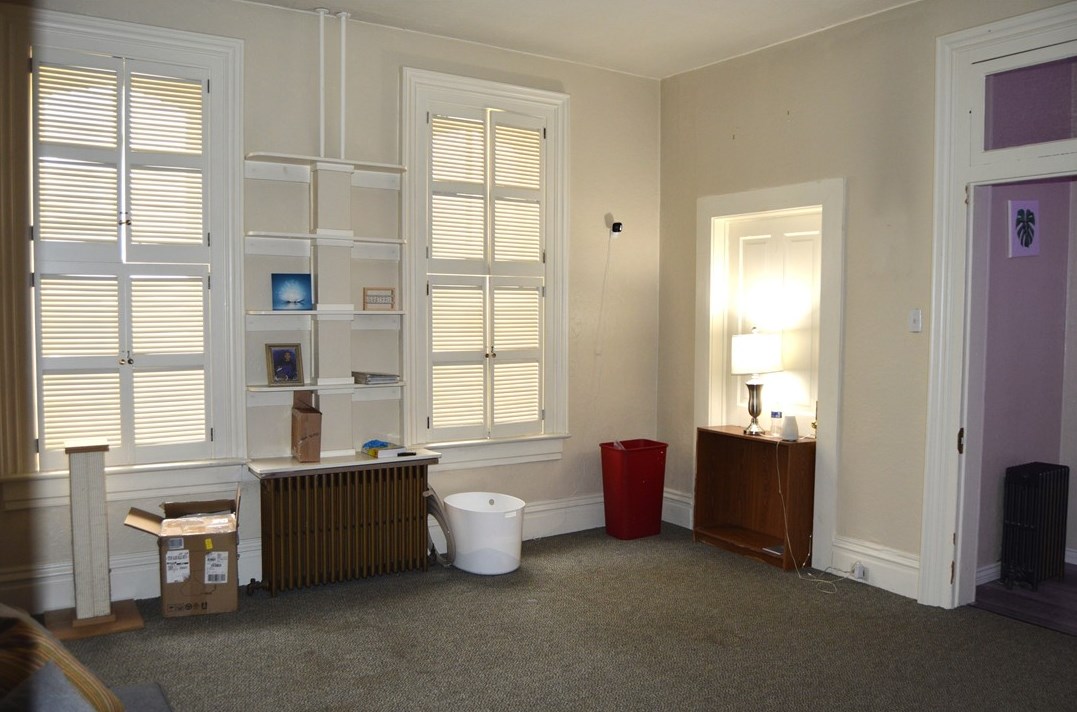 135 College St, Washington PA  15301-6713 exterior